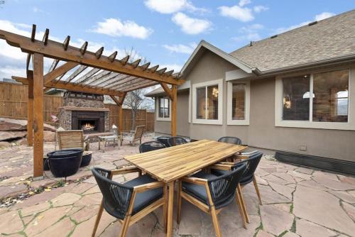 Heber Hideaway Exquisite Home with Hot Tub Heber Hideaway Exquisite Home with Hot Tub