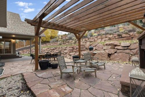 Heber Hideaway Exquisite Home with Hot Tub Heber Hideaway Exquisite Home with Hot Tub