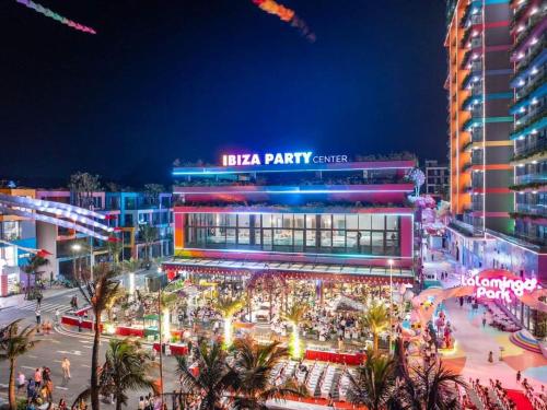 Flamingo Ibiza Hai Tien, Can 2 phong ngu view truc dien bien tieu chuan 4NL 2TE in Hai Tien Beach