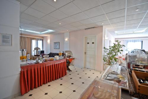 Facilities, Hotel Coronis in Naxos Island