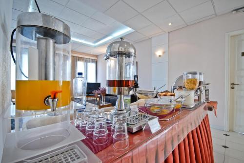 Hotel Coronis - image 11
