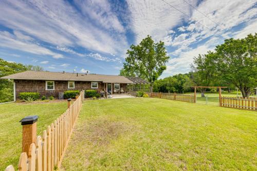Lecompton Home with Private Pond and Fire Pit! in Lecompton, USA