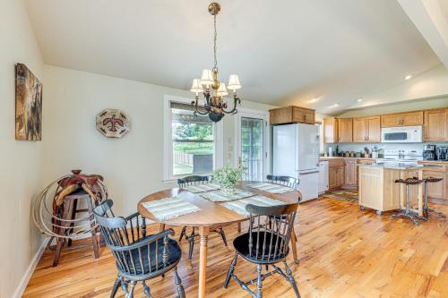 Lecompton Home with Private Pond and Fire Pit! in Lecompton, USA