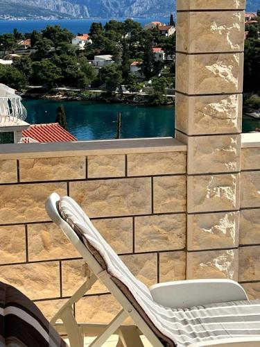 Kilátás, Apartments by the sea Splitska, Brac - 23366 in Splitska