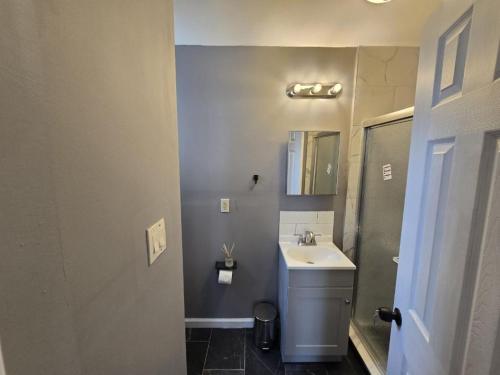 2811 Mercer street in وسط فيلادلفيا الأدنى