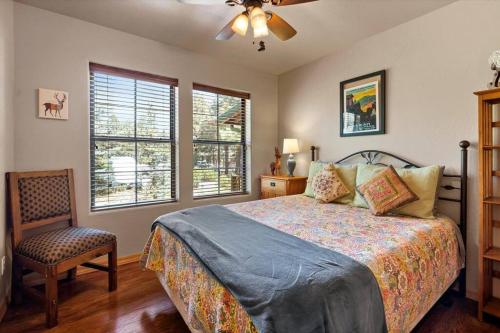 Cabin with Wild Horses, Fireplace, Dog Friendly & StarLink