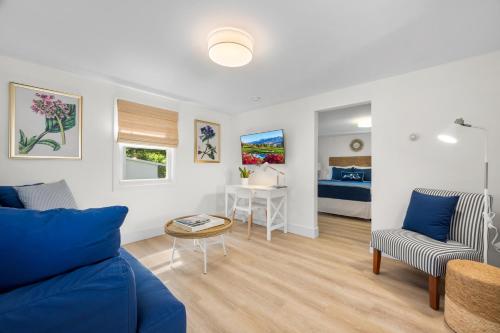 569532291 Marina Bay Cottages