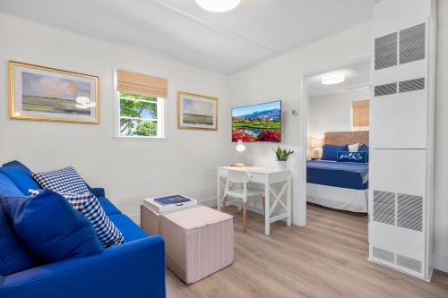 569532296 Marina Bay Cottages