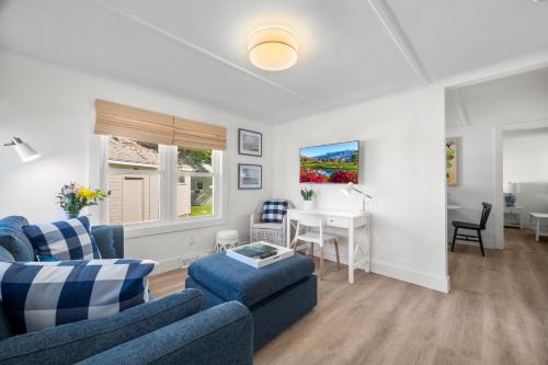 569532298 Marina Bay Cottages