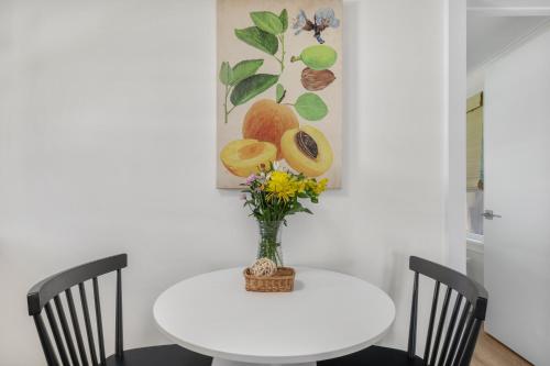 569532377 Marina Bay Cottages