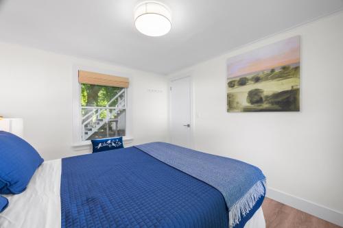 569532381 Marina Bay Cottages