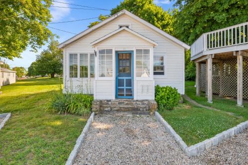569532394 Marina Bay Cottages