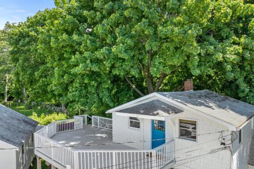 569533314 Marina Bay Cottages