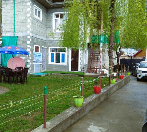 Exterior view, Valley Guest House Pahalgam in Sallar