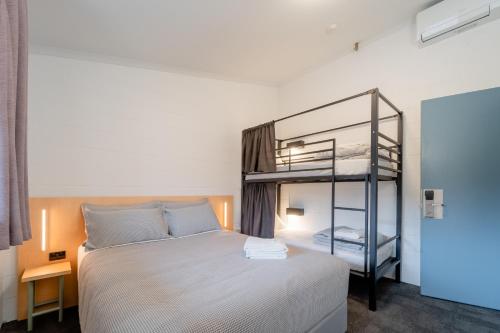 YHA Thredbo Room Type - Queen Plus 2 Mountain View
