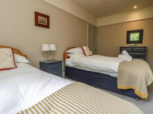 Penwarne Lodge - image 12