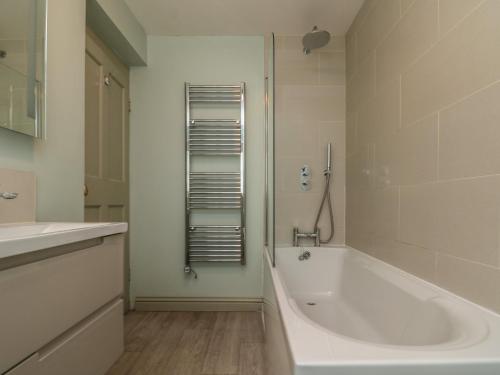 Penwarne Lodge - image 6