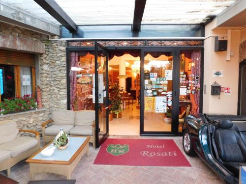 ทางเข้า, โรงแรมโรซาติ (Hotel Rosati) in กีอูซี่