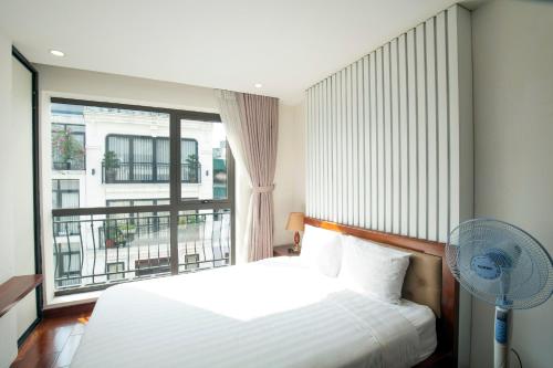 Sumitomo10 Apartment - Lane 12 Dao Tan street - image 2