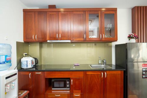 One-Bedroom Apartment image 10