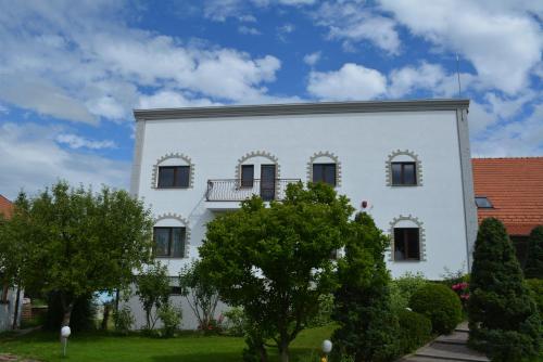 Colina Restaurant & Events Colina Restaurant & Events