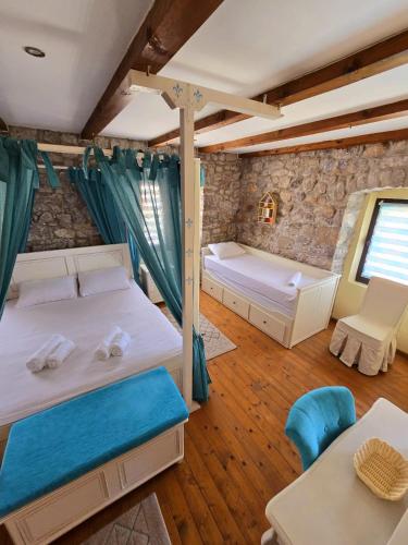 Villa Mara Lustica Bay Retreat near Kotor, Tivat in Milovici