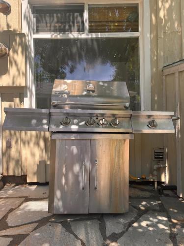 The Residence-beautiful home in the heart of downtown The Residence-beautiful home in the heart of downtown