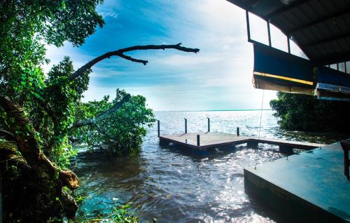 Tramonto air port lagoon resort - Negombo