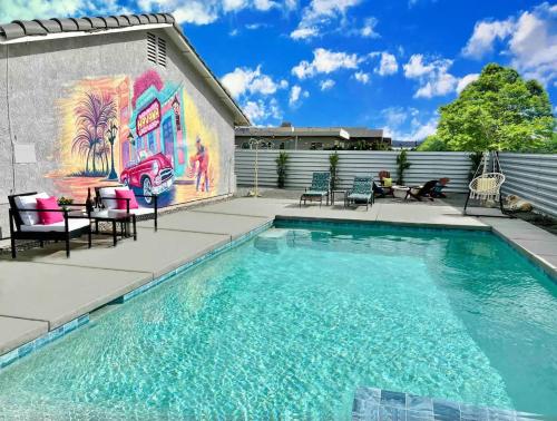 Havana House oasis getaway with Mountain Views Be away from the city rules in Desert Hot Springs, USA