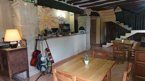 Restaurant, Albergue Sansol - El oasis del camino francés - Exclusivo para peregrinos (Albergue Sansol - El oasis del camino frances - Exclusivo para peregrinos) in Torres Del Rio