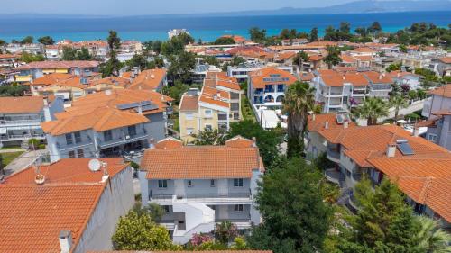 AMADEO APARTMENTS - Hanioti Beach