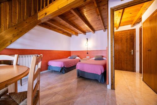 Aparthotel les Corts - image 11