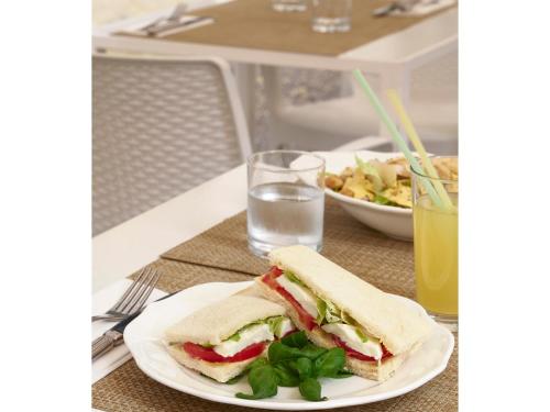 Welcome Piram Hotel - image 14