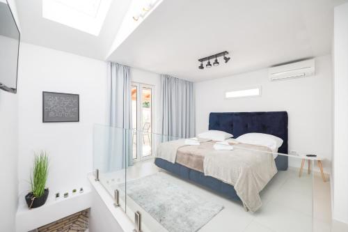 Hidden apartments city center by Adex travel 4