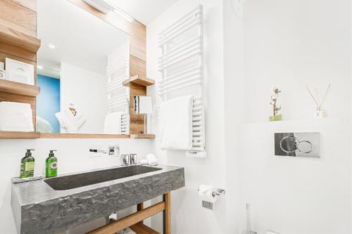 Standard Single Room image 4