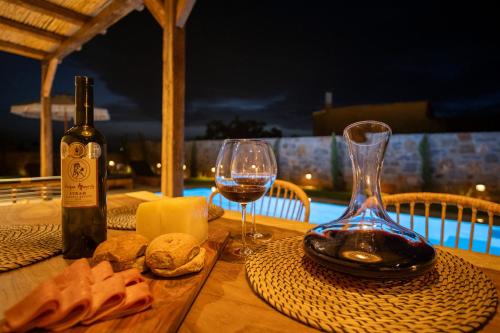 Food and beverages, stone villa marianna With private pool &guest studio in Kastelli