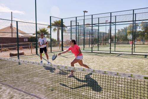 Camping Ampolla Playa - image 10
