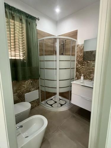 Makari Our Angel Room Type - Quadruple Room with Private Bathroom