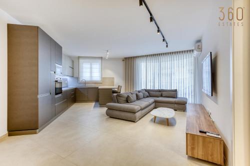 Spacious & Modern 3BR home with Terrace in Mġarr by 360 Estates, Mġarr (fotografie 2)