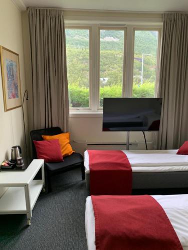 2 twin beds