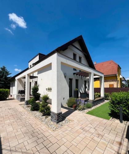 True Gem at the Airport by NW Apartments, Budapest