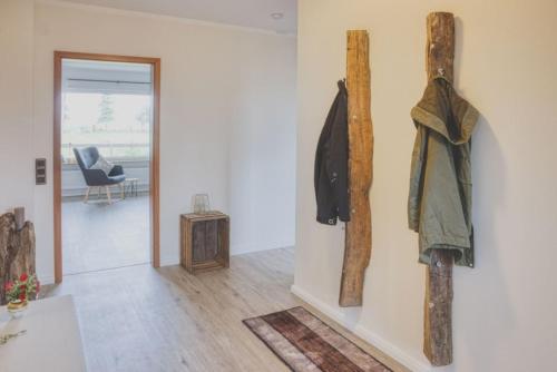 Landhaus Sonnenglück-freistehend und eingezäunt auf ca 1,20m (Landhaus Sonnengluck-freistehend und eingezaunt auf ca 1,20m) in Tetenbüll