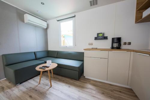 3 bedrooms, 6 beds