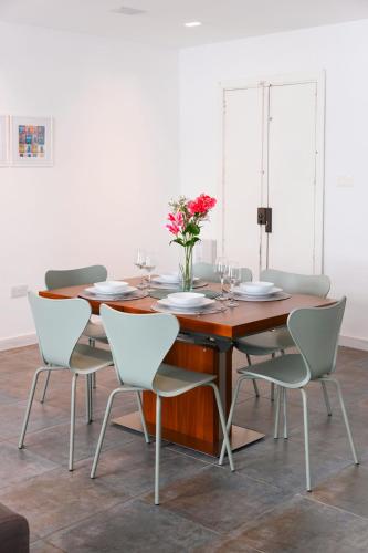 Unique & Spacious 2BR in Valletta Center by ArcoBnb, La Valletta (foto 8)