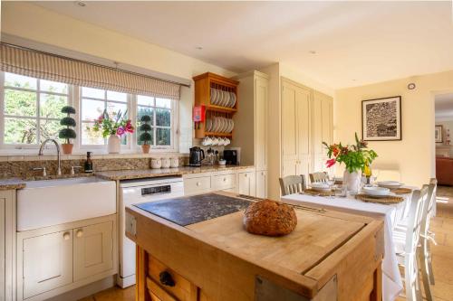 virtuve, Wychwood Cottage in Bruern