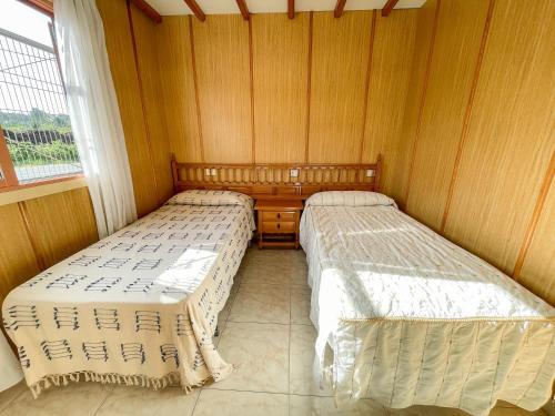 Two-Bedroom Bungalow image 10
