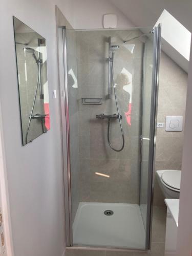 دش, Chez Anne - Chambre avec salle de bain privative in Sancergues