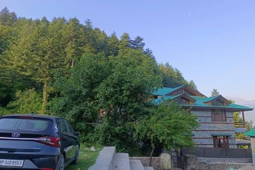 The Prunus Home near Claar Byaali by The Countryside
