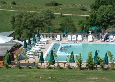 Swimming pool, La Casa Degli Elfi in Manziana