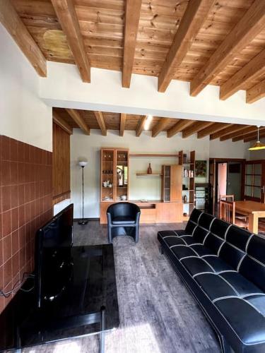 La Vall Apartaments La Plaça (La Vall Apartaments La Placa) in Sant Llorenc De Morunys